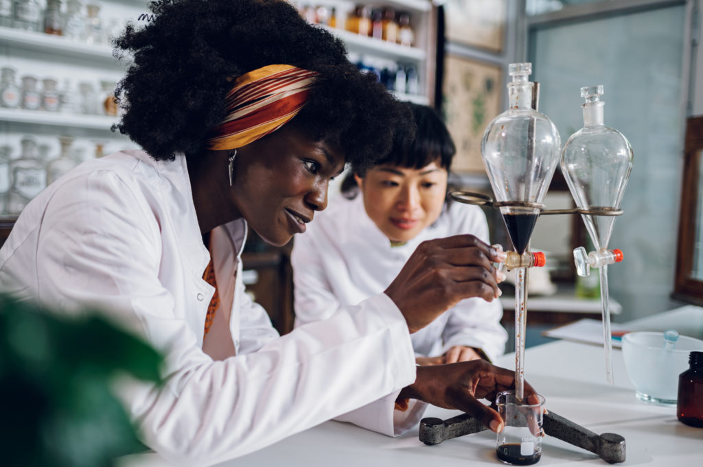 Harnessing the digital economy for women of colour in Canadian undergraduate STEM programs